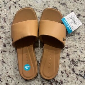 Reef Woman’s Sunny Arrianah Sandal